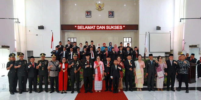 Pjs-Wali-Kota-Siantar-Hadiri-Pengucapan-Sumpah-Pimpinan-DPRD-Masa-Jabatan-2024-2029-2