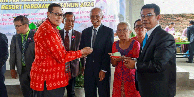 Pjs-Wali-Kota-Siantar-Hadiri-Perayaan-Pra-Jubileum-ke-4-HKBP-Pardamean-2