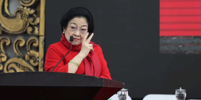 Megawati Larang Kadernya Ikut Retreat, Pakar Hukum Tata Negara Unand pun Berkomentar – Waspada Online